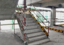 二級(jí)建造師考試建筑工程施工安全管理：洞口、臨邊防護(hù)