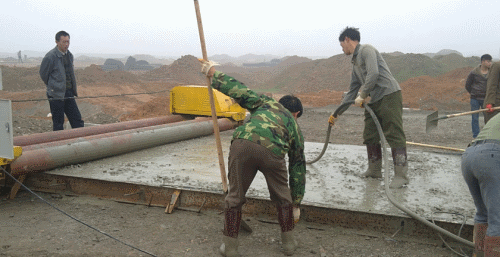 二級建造師考試知識點:水泥混凝土路面縱縫設(shè)置與施工