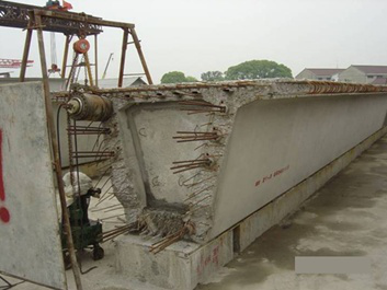 二級(jí)建造師考試公路知識(shí)點(diǎn):后張法預(yù)制梁板施工技術(shù)